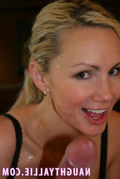 20P Blonde hottie Allie gives a pov blowjob