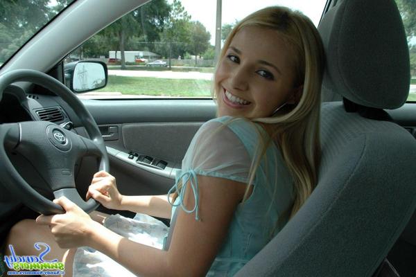 20P Pictures of Sandy Summers flashing outside