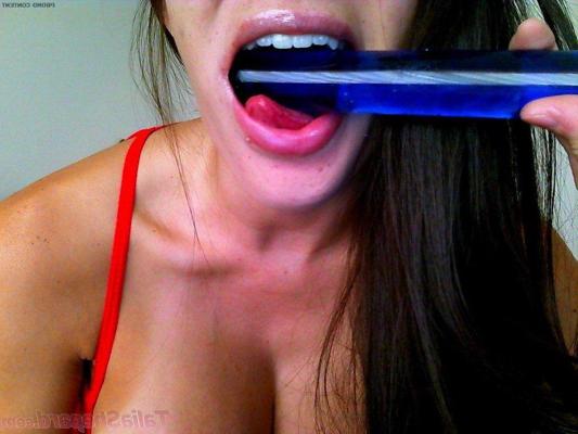 15P Pictures of Talia Shepard playing with her vibrator