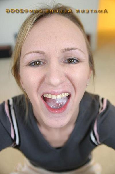 16P Blonde amateur Brin gets on her knees to give a hot blowjob