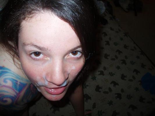 16P Tattooed hottie sprayed with jizz while sucking on a cock