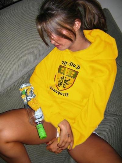 15P Super hot college coeds go absolutely wild