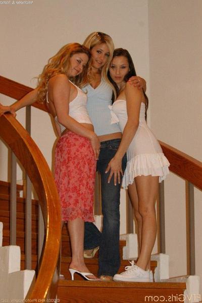20P Pictures of hot lesbian teens getting kinky
