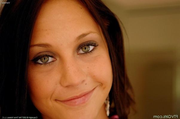 20P Pictures of a cute brunette teen playing with her pussy