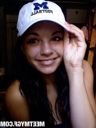 15P Pictures of gorgeous gfs flaunting their stuff
