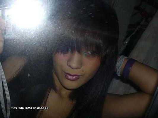 10P Nice collection of Joey's emo and punk selfpics