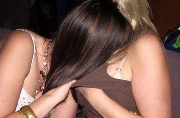 16P Pictures of hot girlfriends going lesbian