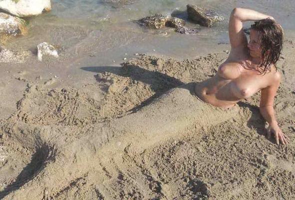 16P Pictures of hot lesbian teens on a beach