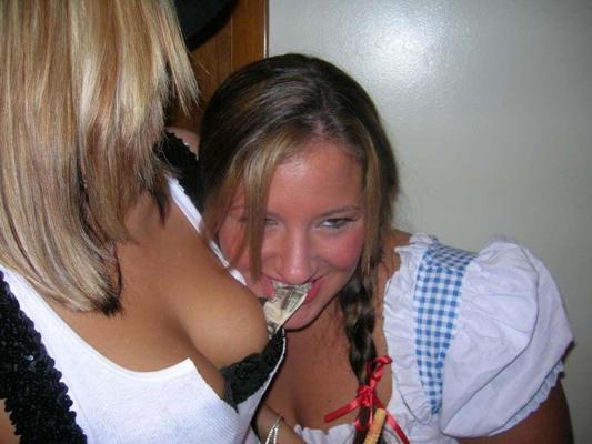 16P Pictures of slutty drunk girlfriends going wild