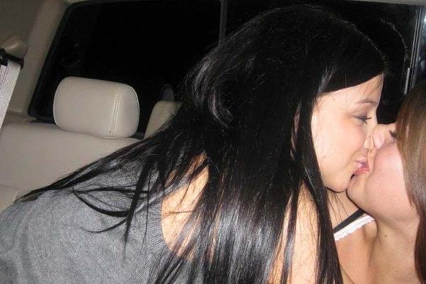 15P Pictures of stunning girlfriends getting drunk and wild