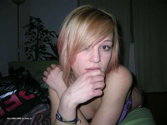 15P Hot self-shots from random amateur blonde cuties