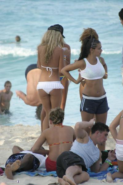20P Pictures of naughty girls slutting out on spring break
