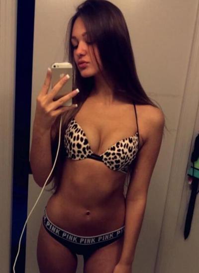 10P Hot college coeds take selfies of their amazing bodies at home