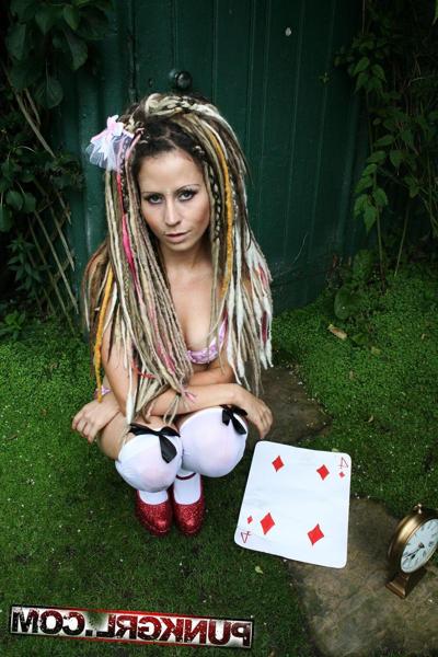 20P Pictures of punk girl Blink taking a trip to wonder land