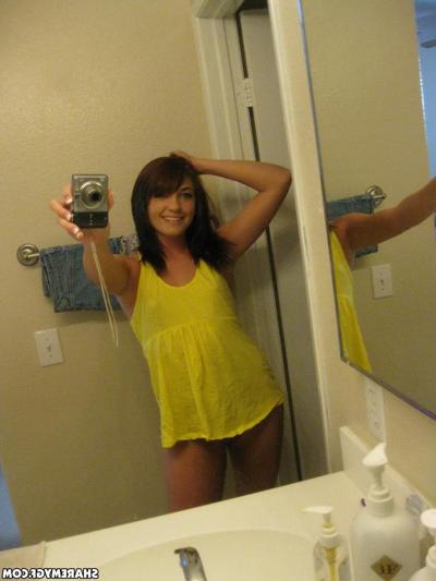 12P Perky girlfriend takes selfshot pictures of her shaved pussy