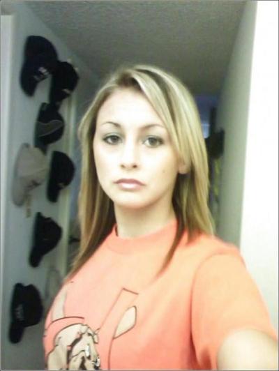 18P Sexy naughty girlfriend strips naked while camwhoring