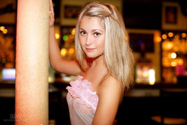16P Beautiful blonde teen Winter Peach gets naked in various places in "Wild game"