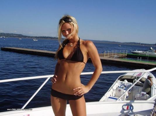 14P Pictures of hot teen girlfriends posing in bikinis