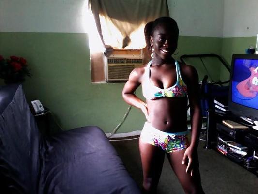 25P Ebony Busty Internet Amateur Young Set 5