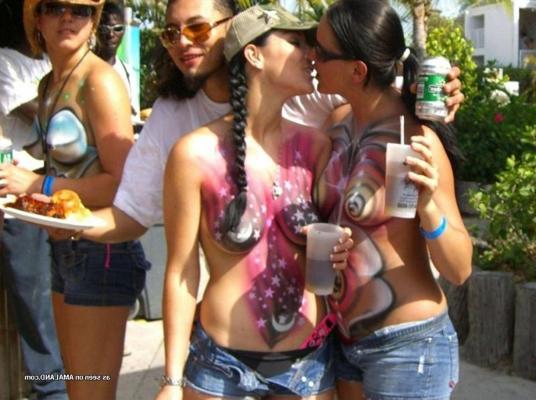 14P Pictures of hot girlfriends going lesbian on camera