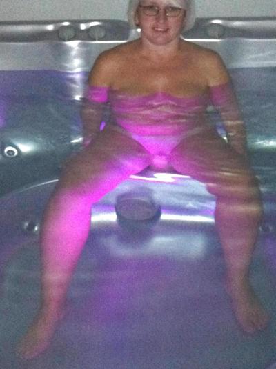 8P Some fun in our Whirlpool!