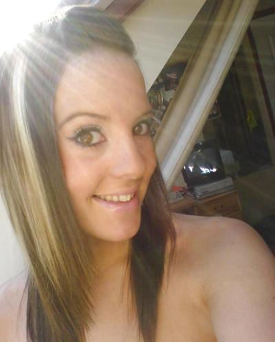 25P My Sweet English Girl Shows Off