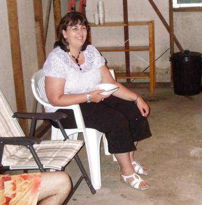 10P Sonia my wife's cousin caught on ( cam 4) by chance