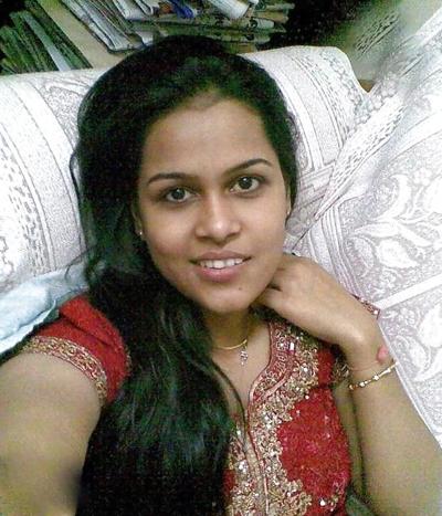 8P Desi fille Nanda