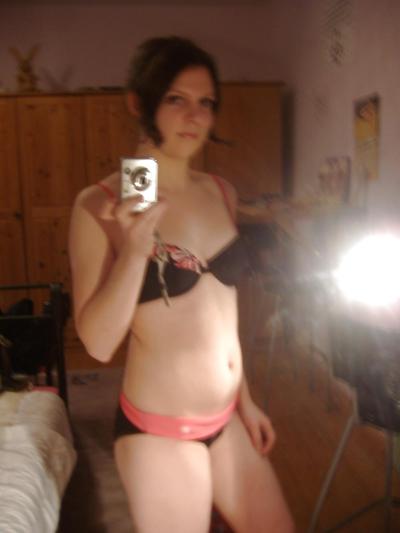 13P Selfshot de garota amadora