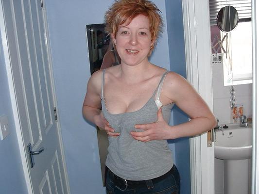 25P Loving UK couple