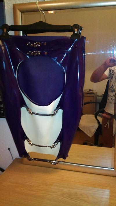 5P Laura s Latexrock zu verkaufen !!