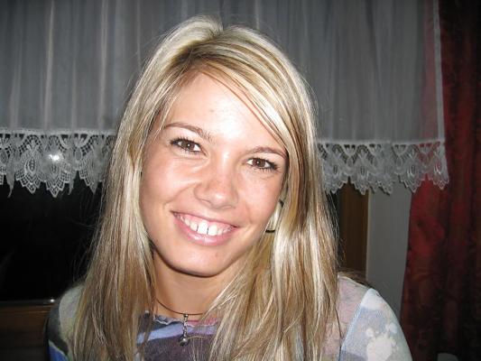 11P Girlfriend Saskia