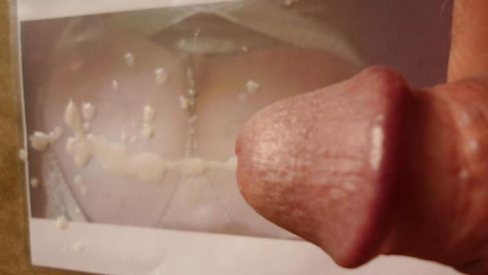 7P Las tetas de Freakstah reciben un baño de esperma de TosserTim