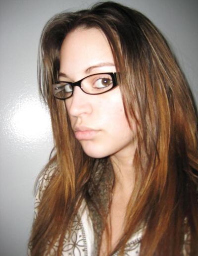 18P TETONA CALIENTE CON GAFAS