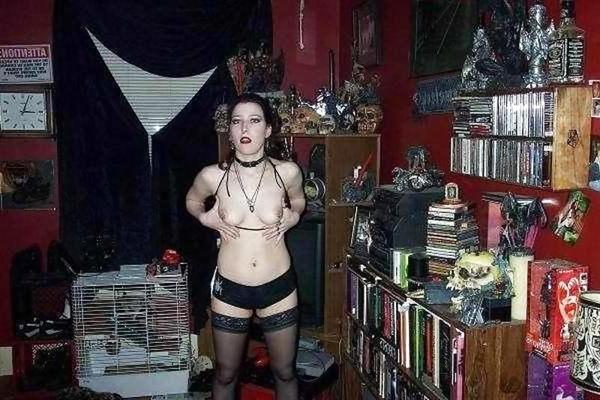 9P Slutty TEEN Goth - amateur