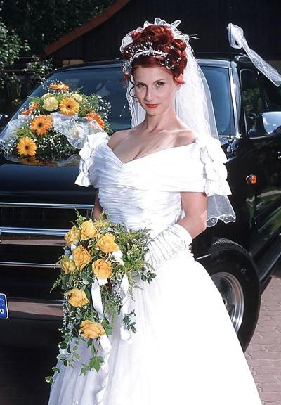 15P Bettie Ballhaus. Bride.