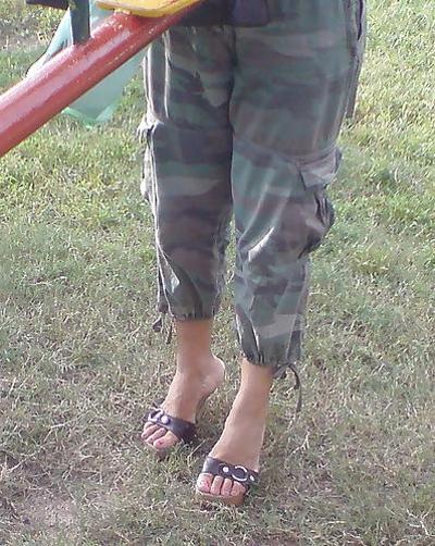 4P Sexy Mules for muled foot fetishists like me I suppose ?