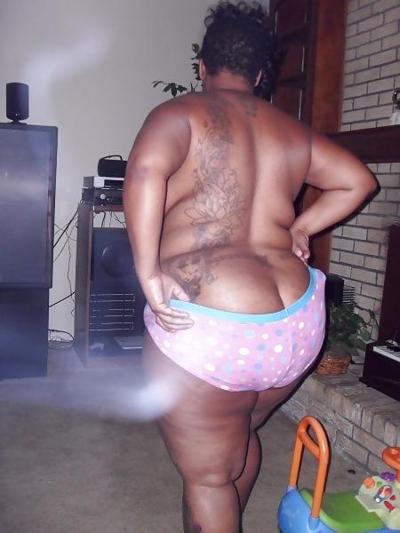 9P UNE BELLE BBW ÉPAISSE ET JUTILE