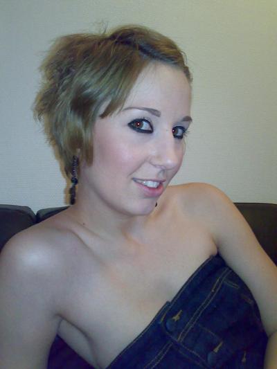19P Jouis sur cette fille blonde en levrette ! français et seul !