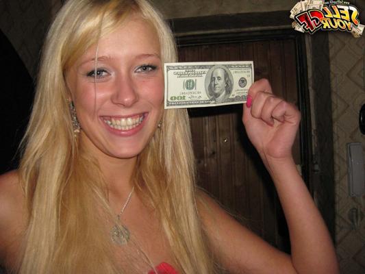 16P Подруга-блондинка предает бойфренда в любительском видео