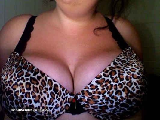 10P Picture selection of steamy hot amateur plumpers