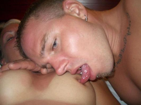 11P A sunburned British couple fucking and sucking