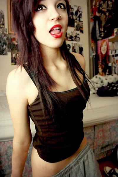 15P Emo gfs posing and selfshot