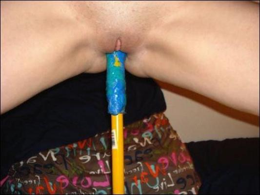 10P Nena pervertida masturbándose sin mostrar la cara