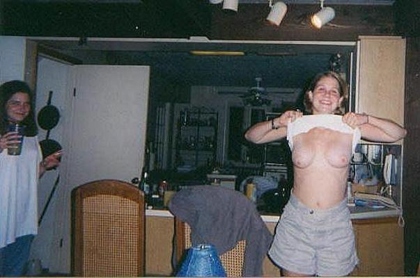 12P Real beauties homemade porn pics