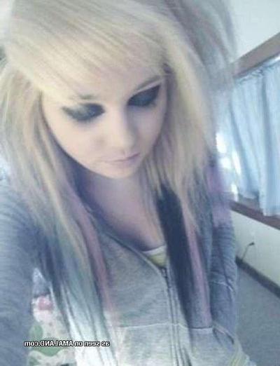 12P Nice steamy compilation of sultry punk honeys