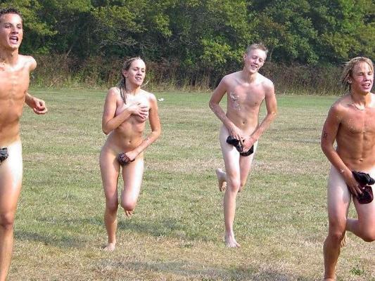 15P Real college party girlfriends fucking