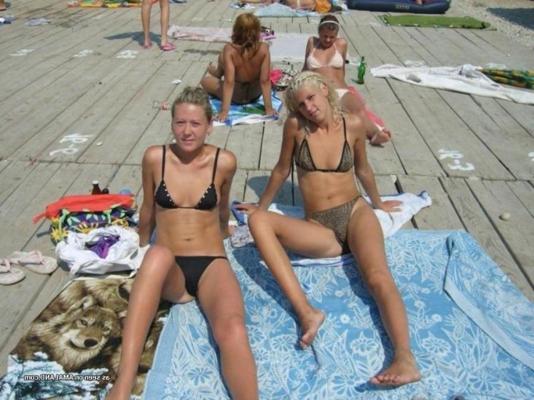 12P Compilation of sexy amateur girlfriends posing outdoors