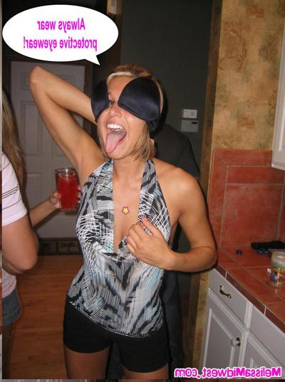 16P Melissa gets drunk on the town with her friends