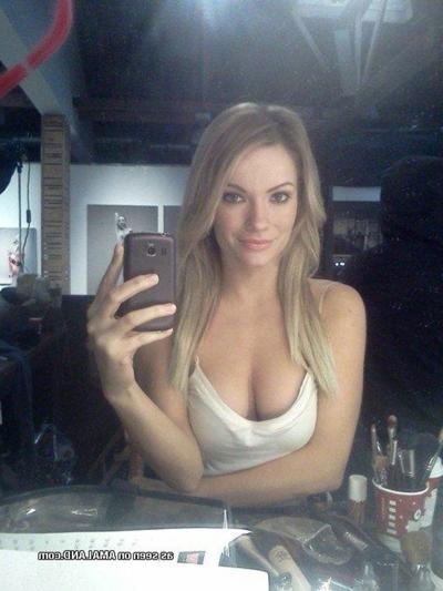 10P Collection of sexy heavy-chested babes camwhoring